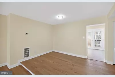 5866 Bridgetown Ct, Burke, VA 22015 - Photo 7