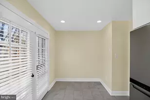 5866 Bridgetown Ct, Burke, VA 22015 - Photo 15