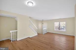 5866 Bridgetown Ct, Burke, VA 22015 - Photo 9