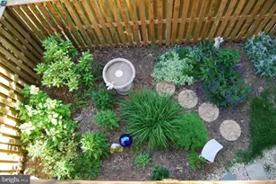 9433 William Kirk Ln, Burke, VA 22015 - Photo 5