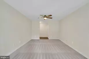 2044 Royal Fern Ct, Reston, VA 20191 - Photo 9