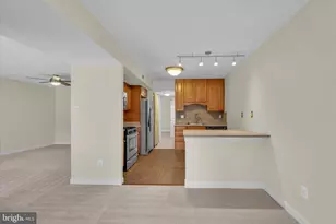 2044 Royal Fern Ct, Reston, VA 20191 - Photo 13