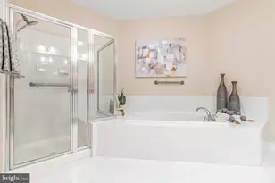 7860 Rolling Woods Ct, Springfield, VA 22152 - Photo 37