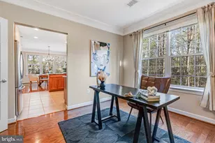 7860 Rolling Woods Ct, Springfield, VA 22152 - Photo 15