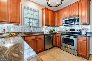 7860 Rolling Woods Ct, Springfield, VA 22152 - Photo 19