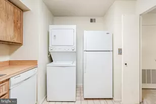 5903 Mt Eagle Dr, Alexandria, VA 22303 - Photo 15