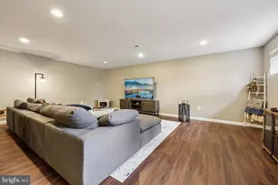 10913 Howland Dr, Reston, VA 20191 - Photo 33