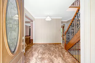 10910 Miller Rd, Oakton, VA 22124 - Photo 5