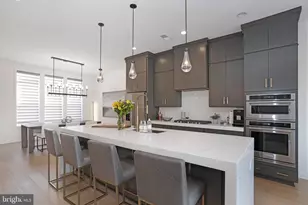 14383 Beckett Glen Cir, Chantilly, VA 20151 - Photo 1