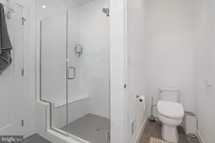 14383 Beckett Glen Cir, Chantilly, VA 20151 - Photo 17