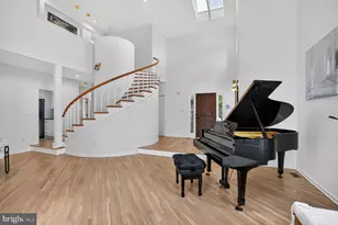 2028 Beacon Pl, Reston, VA 20191 - Photo 3