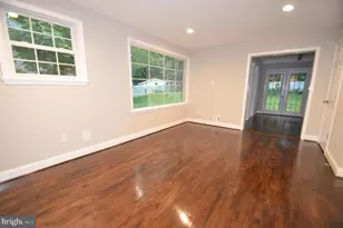 5200 Kings Park Dr, Springfield, VA 22151 - Photo 9