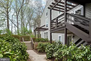 10198 Oakton Terrace Rd, Oakton, VA 22124 - Photo 3