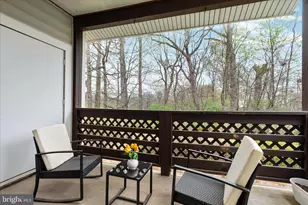 10198 Oakton Terrace Rd, Oakton, VA 22124 - Photo 11