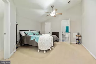 10198 Oakton Terrace Rd, Oakton, VA 22124 - Photo 17