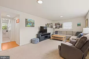 909 Plum St SW, Vienna, VA 22180 - Photo 25