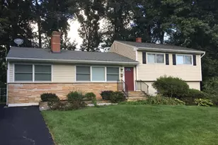 909 Plum St SW, Vienna, VA 22180 - Photo 1