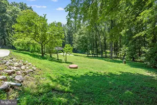 10418 Adel Rd, Oakton, VA 22124 - Photo 39