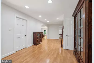 10418 Adel Road, Oakton, VA 22124 - Photo 29