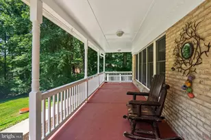 10418 Adel Rd, Oakton, VA 22124 - Photo 37