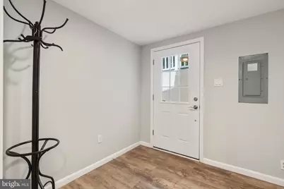 10418 Adel Road, Oakton, VA 22124 - Photo 35