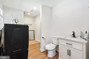 10418 Adel Rd, Oakton, VA 22124 - Photo 27