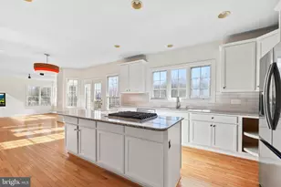 11638 Forest Hill Ct, Fairfax, VA 22030 - Photo 15