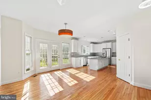 11638 Forest Hill Ct, Fairfax, VA 22030 - Photo 13
