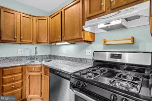 2915 Brook Dr, Falls Church, VA 22042 - Photo 11