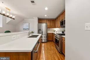 12444 Liberty Bridge Rd, Fairfax, VA 22033 - Photo 9