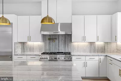 719 Meadow Lane SW, Vienna, VA 22180 - Photo 9