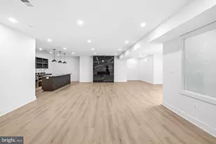 719 Meadow Ln SW, Vienna, VA 22180 - Photo 37