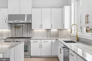 719 Meadow Ln SW, Vienna, VA 22180 - Photo 17