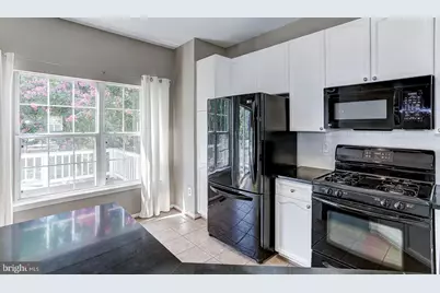 12011 Edgemere Circle, Reston, VA 20190 - Photo 3