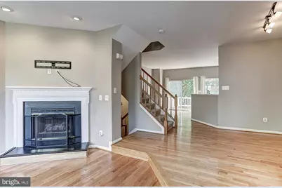 12011 Edgemere Circle, Reston, VA 20190 - Photo 9