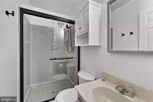 1159 Lisa Ct, Herndon, VA 20170 - Photo 25