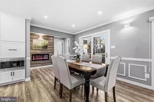 2406 Garnett Ct, Vienna, VA 22180 - Photo 15