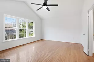 1292 Browns Mill Ct, Herndon, VA 20170 - Photo 25