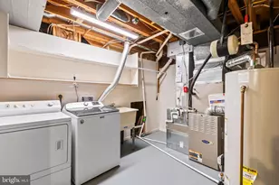 8942 Kenilworth Dr, Burke, VA 22015 - Photo 47