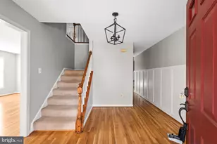 8942 Kenilworth Dr, Burke, VA 22015 - Photo 5