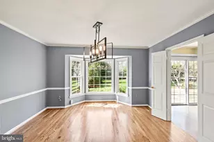 8942 Kenilworth Dr, Burke, VA 22015 - Photo 9