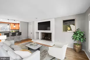 8942 Kenilworth Dr, Burke, VA 22015 - Photo 17