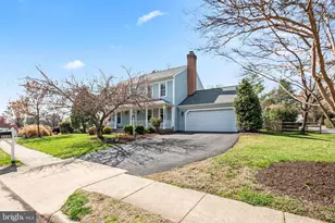 8942 Kenilworth Dr, Burke, VA 22015 - Photo 3