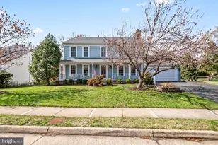 8942 Kenilworth Dr, Burke, VA 22015 - Photo 1