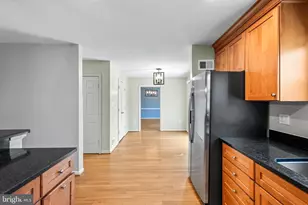 8942 Kenilworth Dr, Burke, VA 22015 - Photo 15