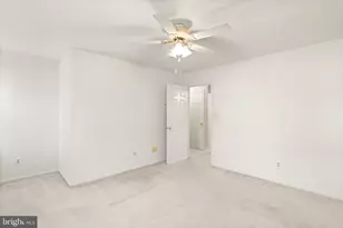 5613 Doolittle St, Burke, VA 22015 - Photo 25