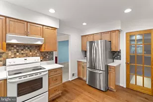 5613 Doolittle St, Burke, VA 22015 - Photo 13