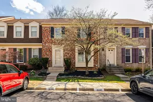 9607 Scotch Haven Dr, Vienna, VA 22181 - Photo 3