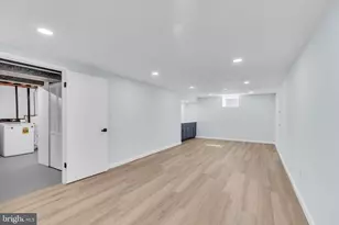 7804 Carrleigh Pkwy, Springfield, VA 22152 - Photo 47