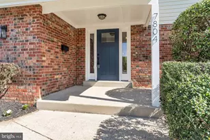 7804 Carrleigh Pkwy, Springfield, VA 22152 - Photo 5